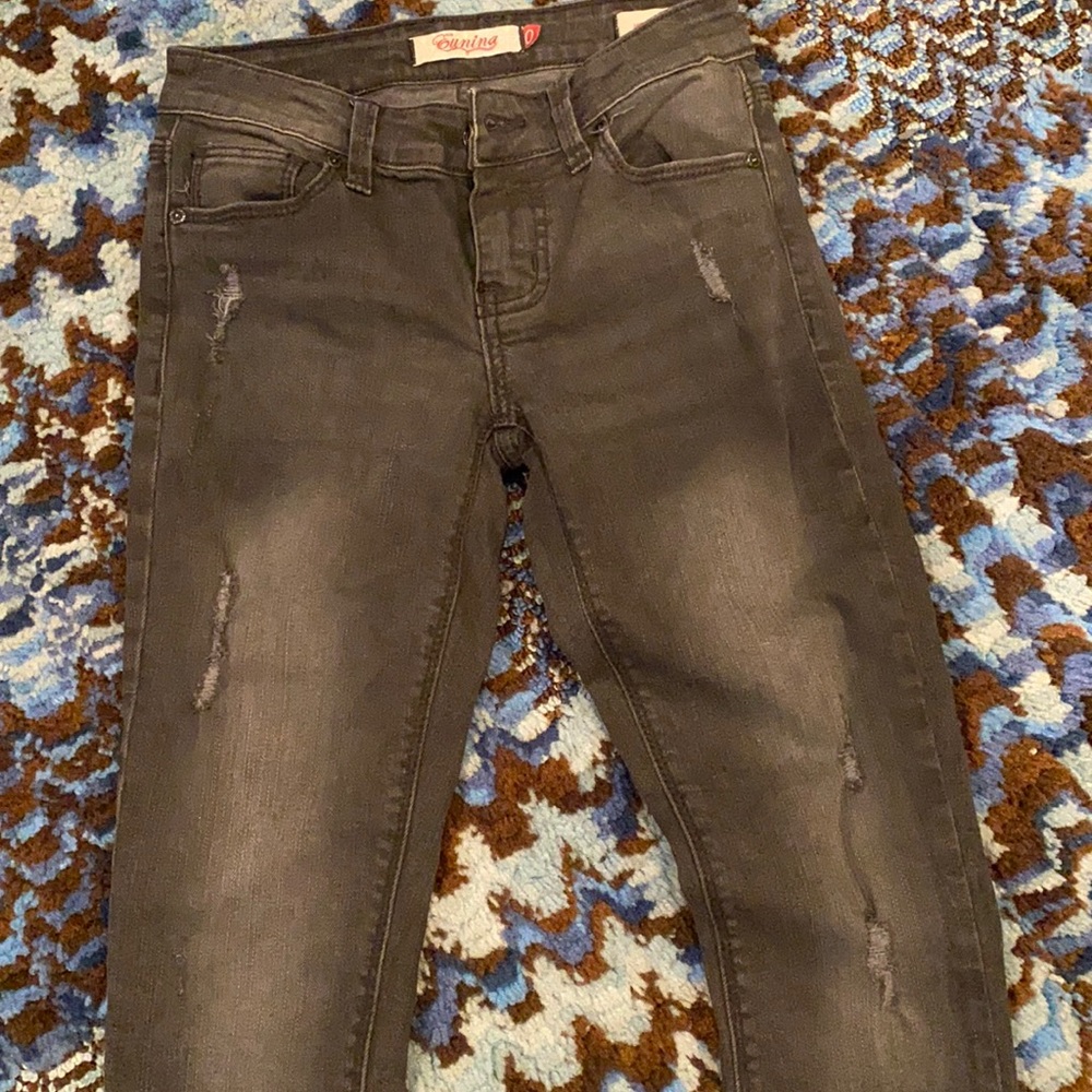 Black mid rise skinny Jean